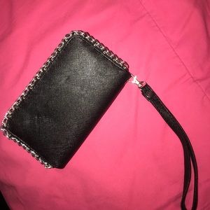 Black wristlet